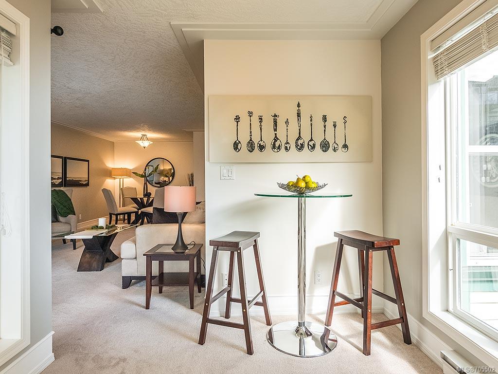 208-894 Vernon Ave