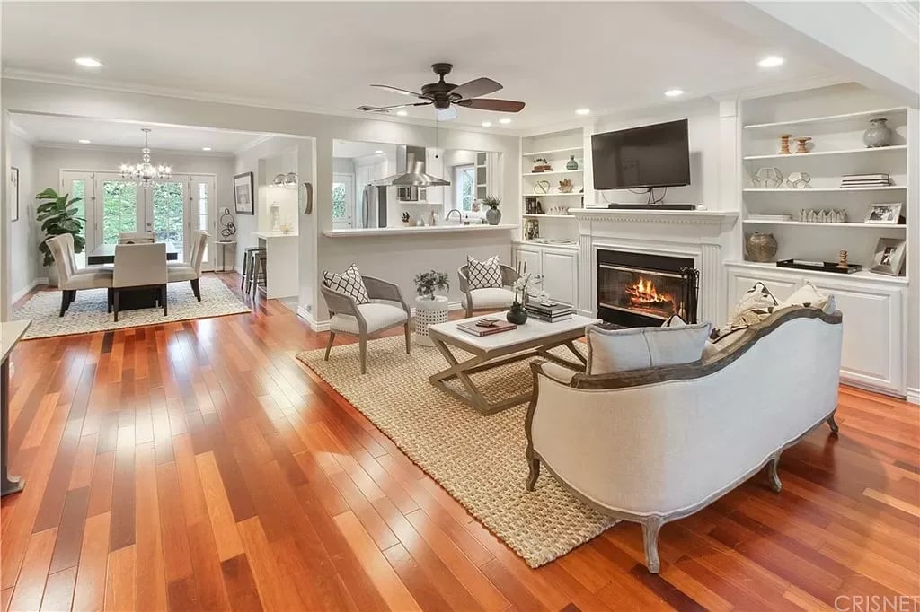 13854 Valleyheart Dr