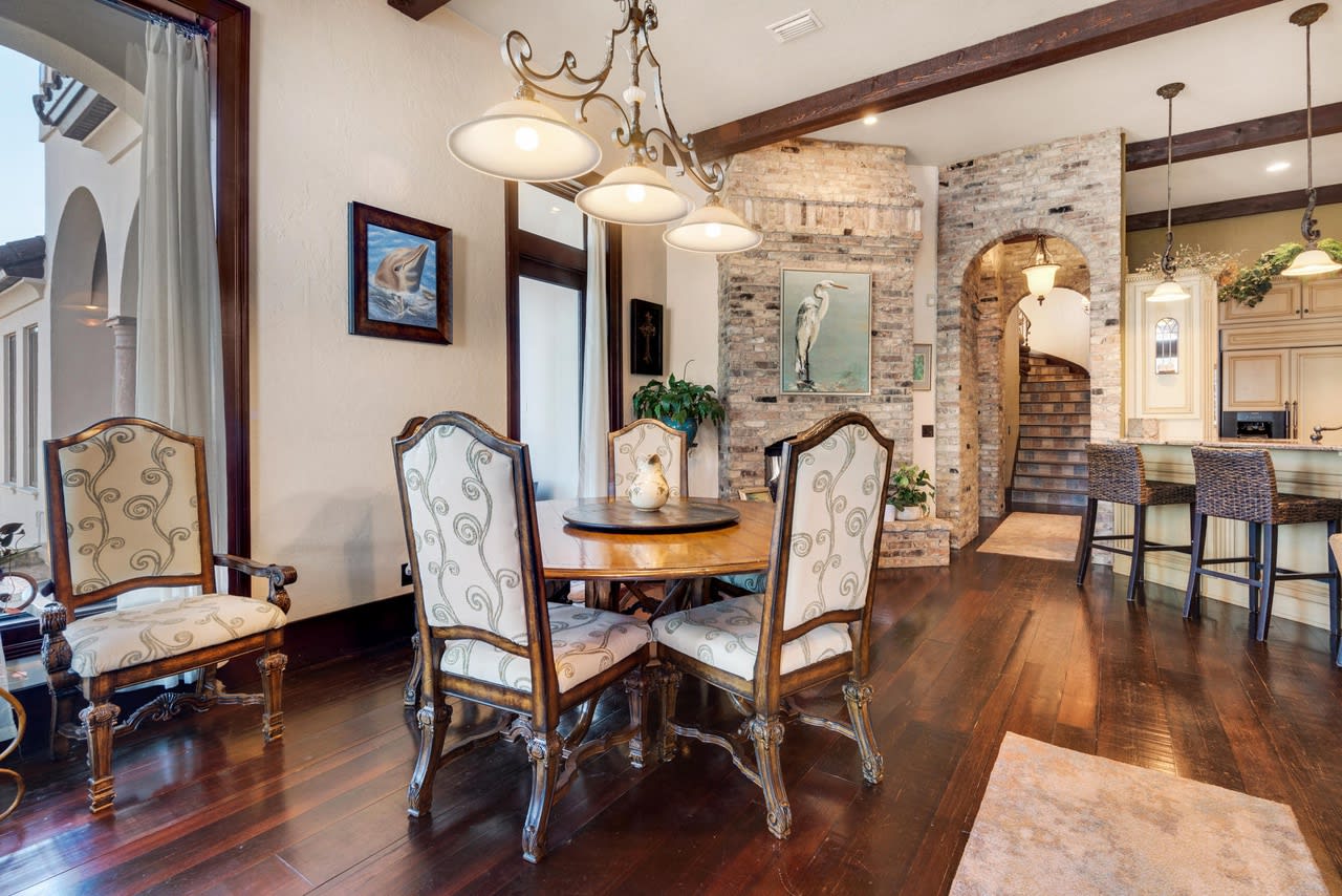5236 Finisterre Drive
