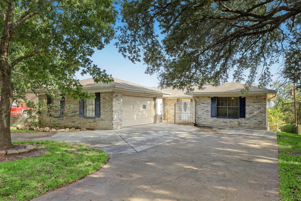 2405 Lynne Way Brenham, Tx 77833