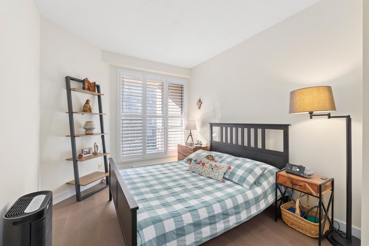 210-2175 Salal Dr