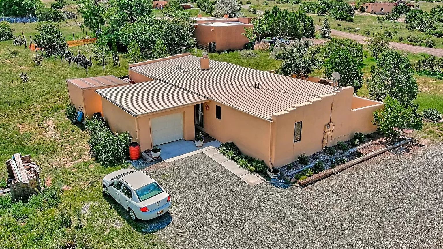 28 Alondra Rd