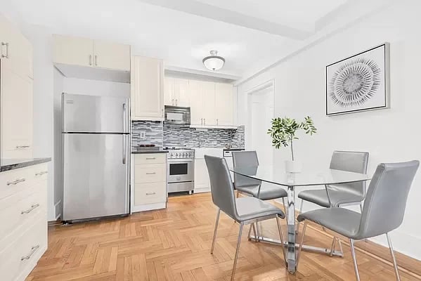 410 Central Park West Unit: 4F