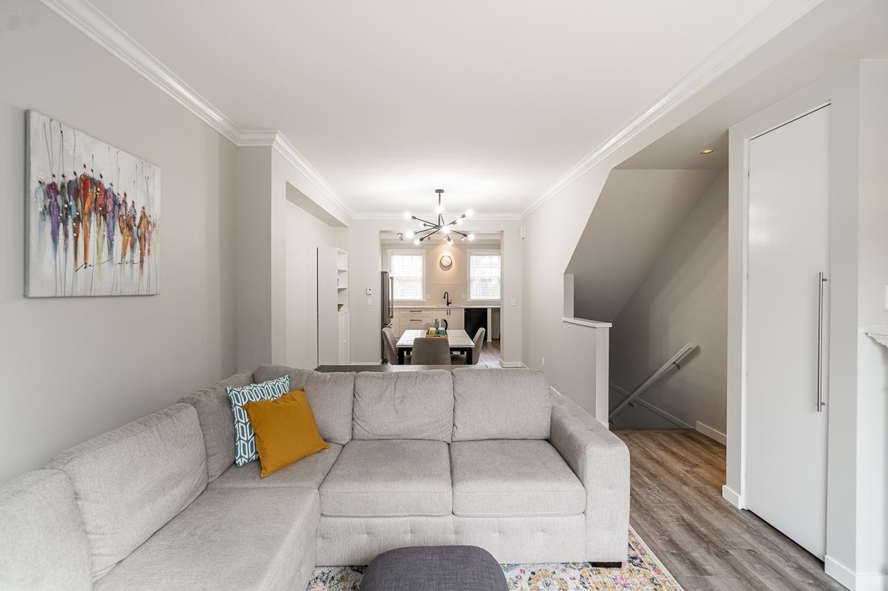 84-18983 72a Ave