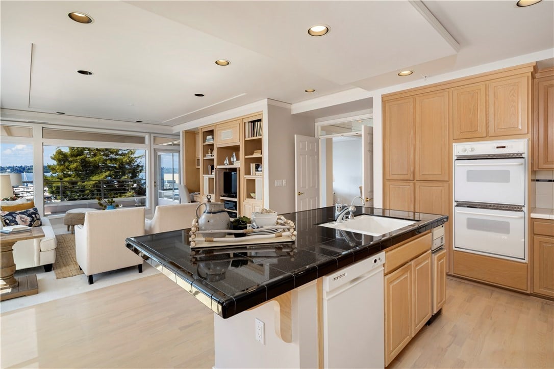 225 2nd St S, #D3