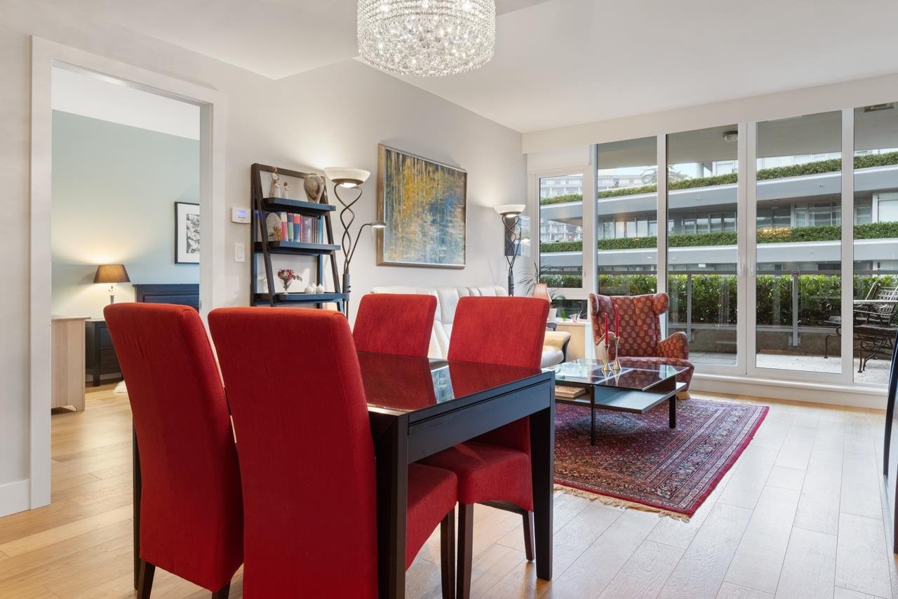 504-866 Arthur Erickson Pl