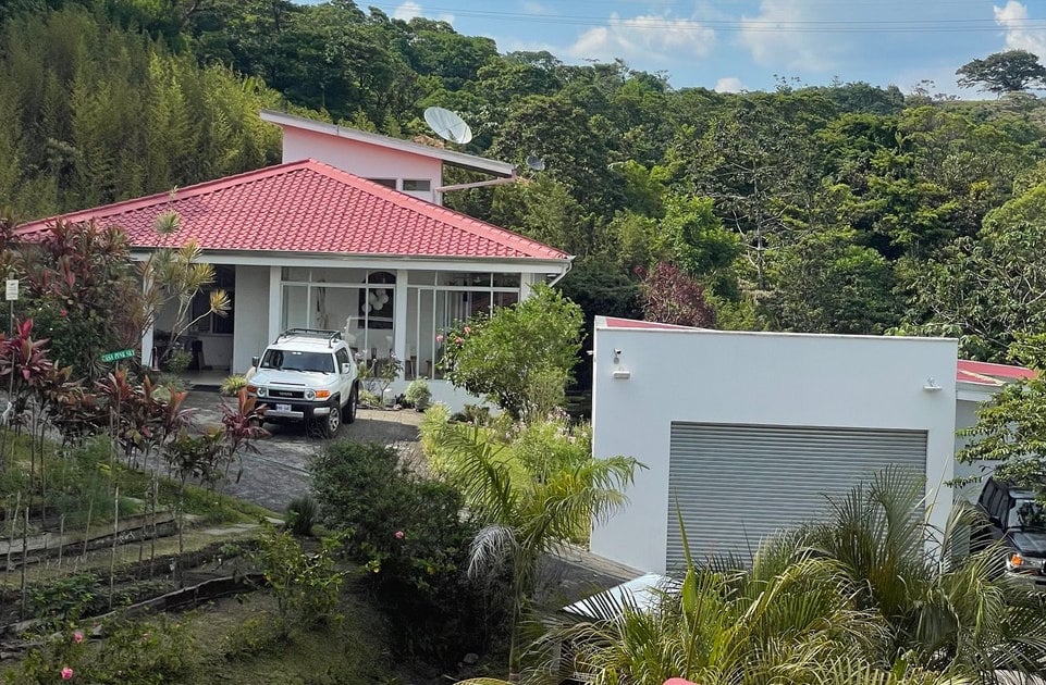 Modern Gated Volcano View Home, Lake Arenal, Alajuela