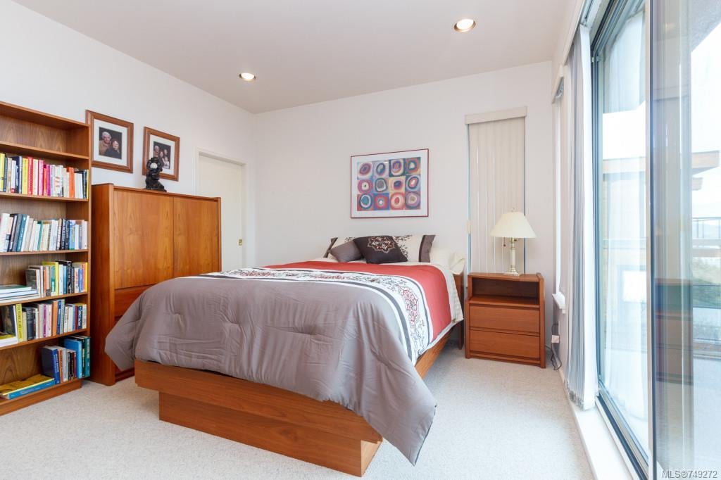 8889 Park Pacific Terr, North Saanich
