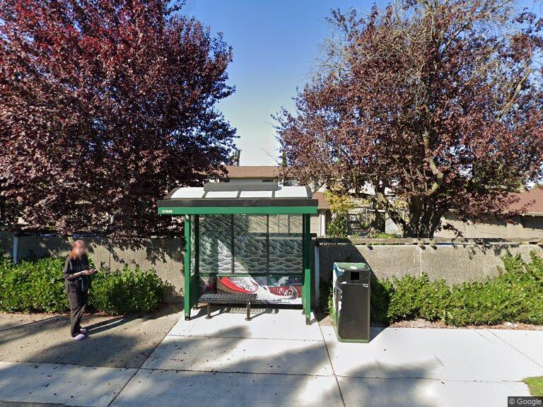 5896 NE Park Point Pl #301