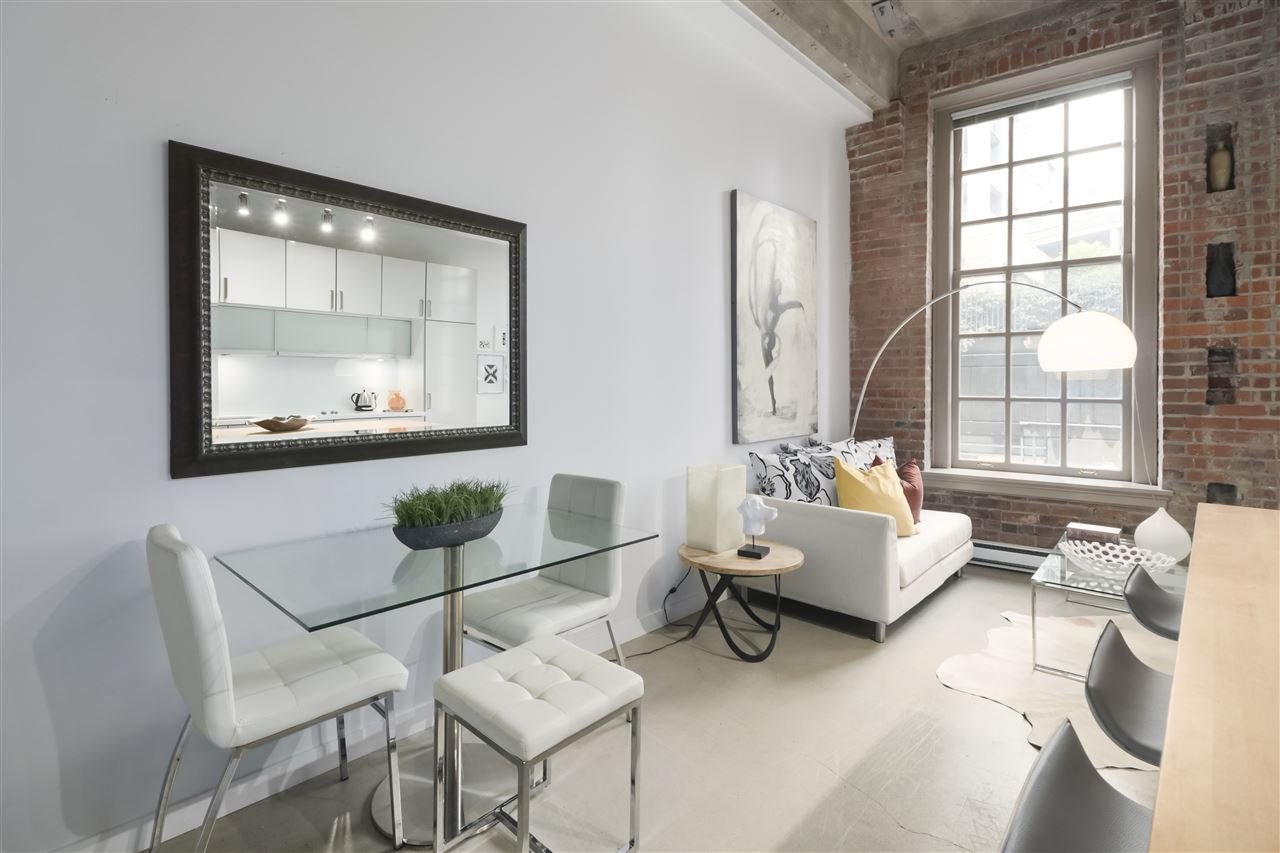 106-546 Beatty St