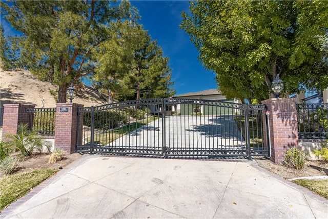 1025 Big Pine Lane
