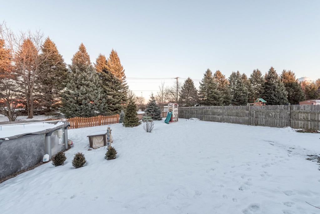 611 Woodbridge Dr 