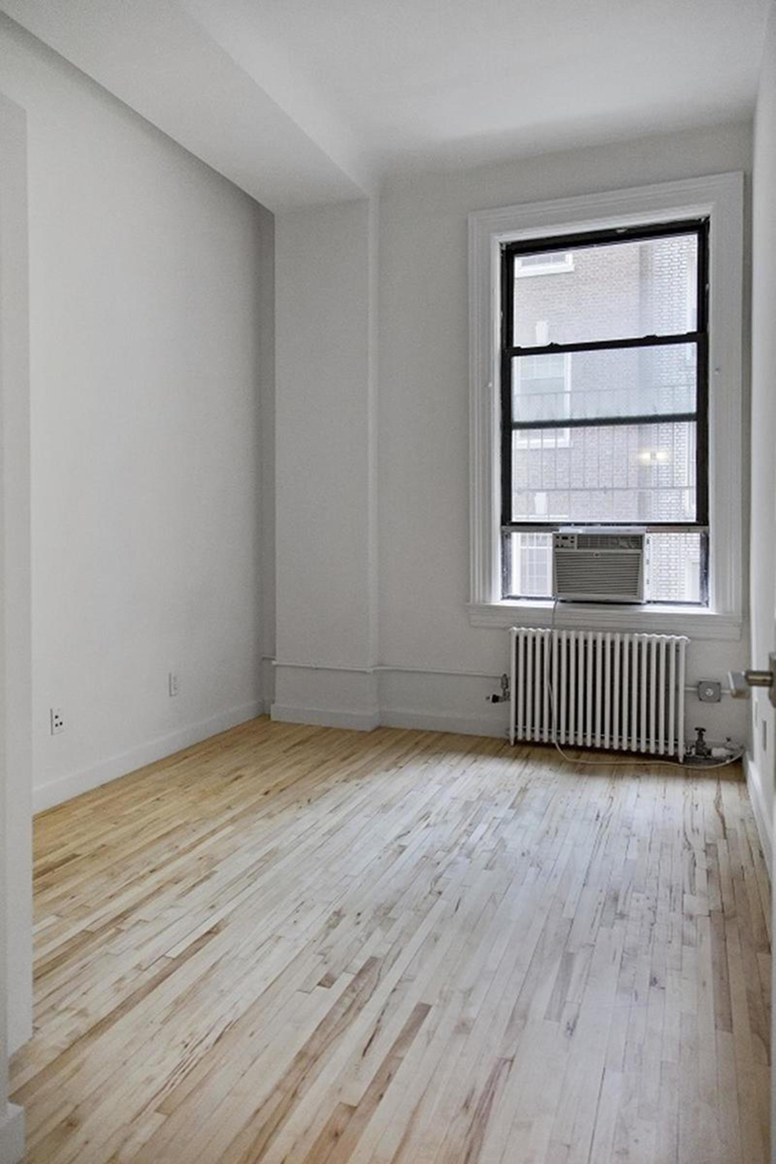 135 William Street, Apt 3-FLR