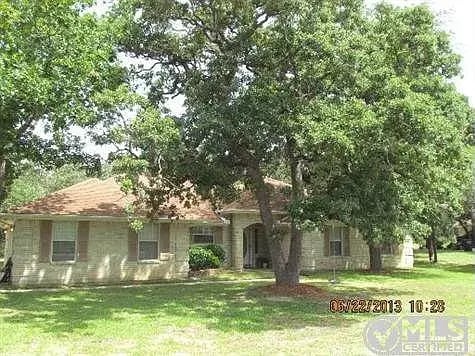 1204 Country View Dr