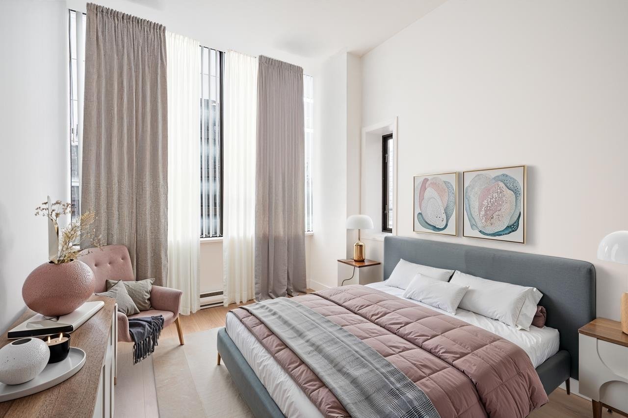 702-1010 Howe Street, Vancouver
