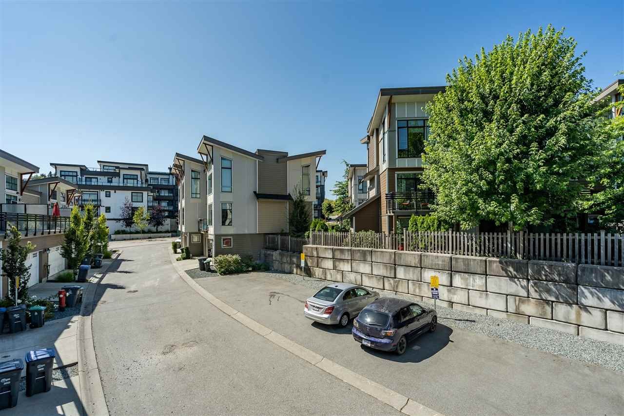 208-9987 E Barnston Dr