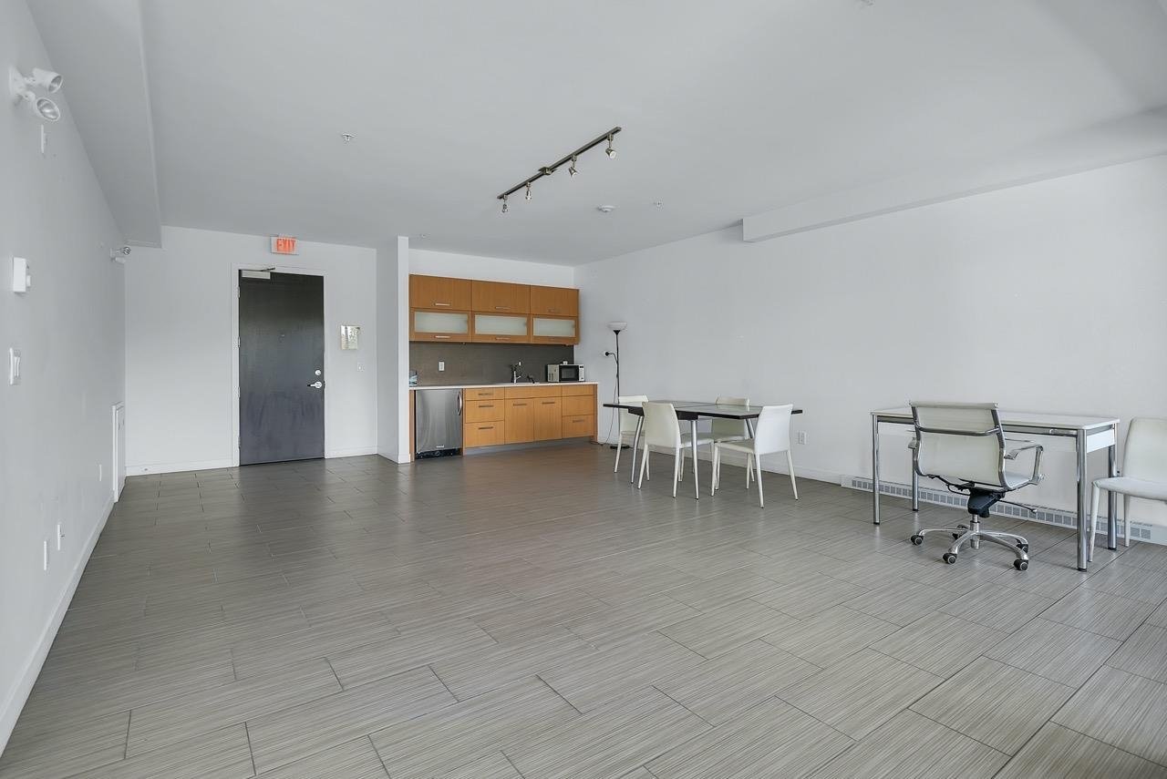 506-3333 Main St