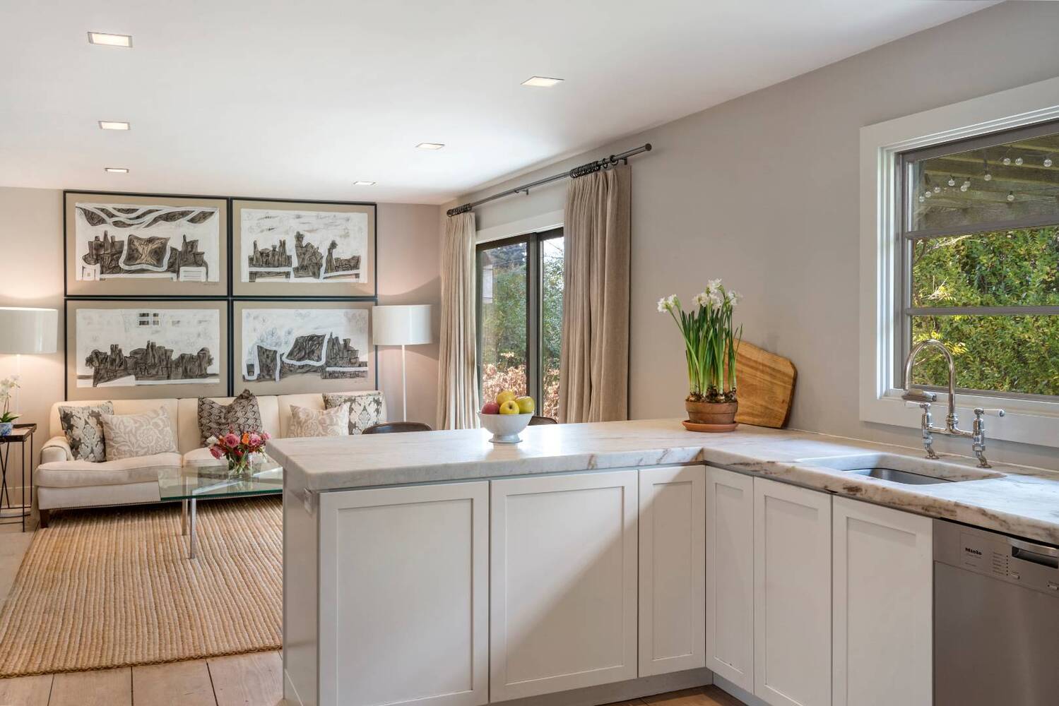 25 Sunset Dr