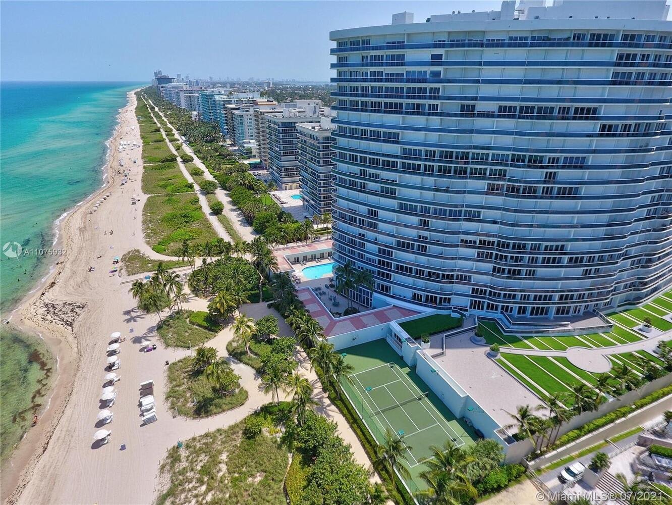 9601 Collins Ave, #505