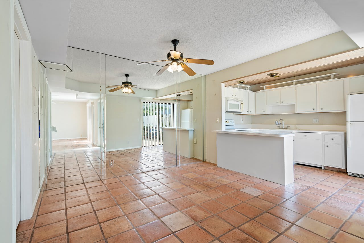 1010 NE 8th Ave #39, Delray Beach FL 33483