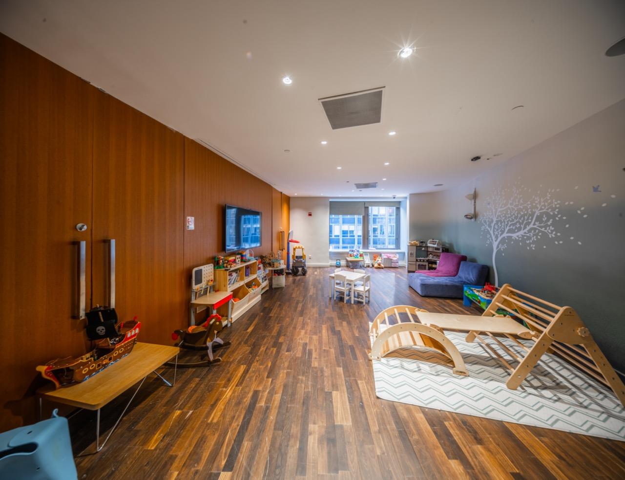 75 Wall Street, Apt 19-R