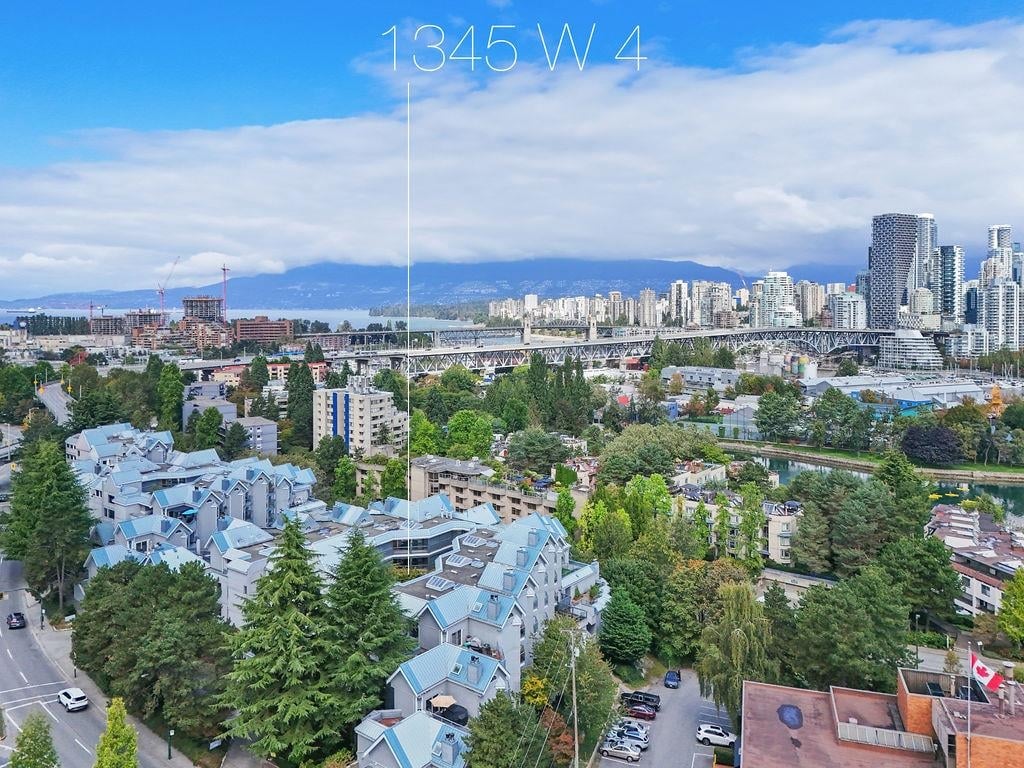 104-1345 W 4th Ave