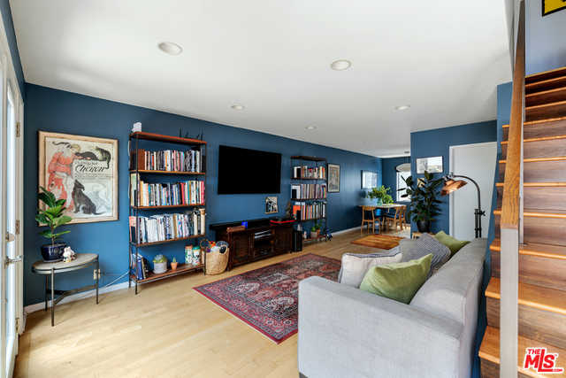 701 Grant St Apt 9