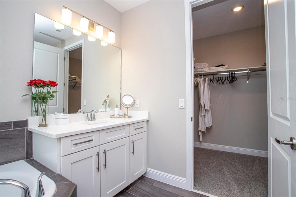 8252 Ludington Cir