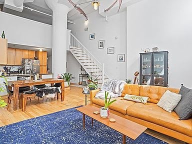 689 Myrtle Ave Apt: 1E