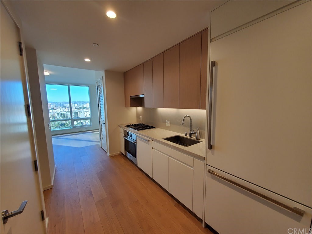 877 Francisco Street, Unit 1718
