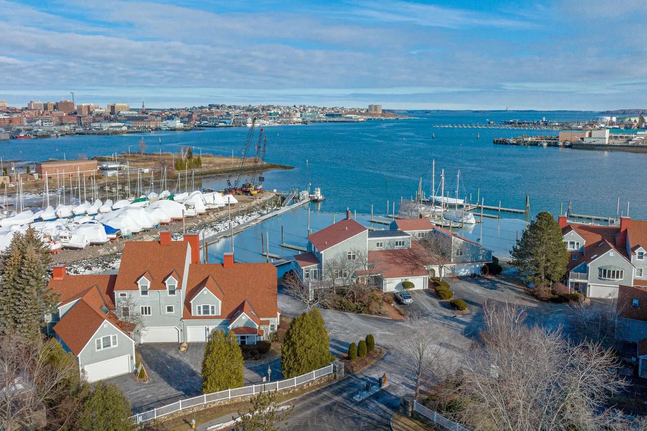 Condo for Sale – 5 Anchorage Place, South Portland, Maine – $979,000