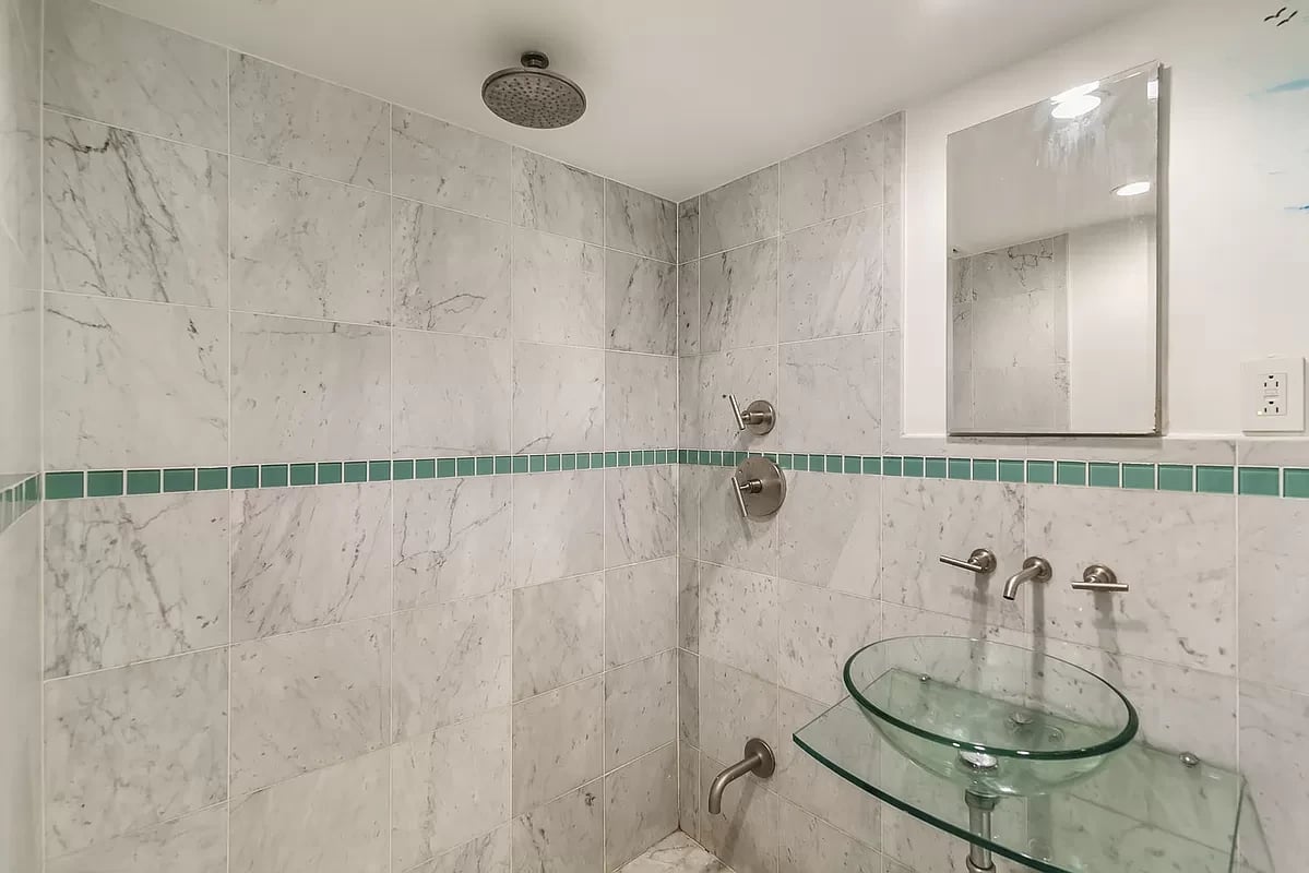 118 W 81st St, #2R