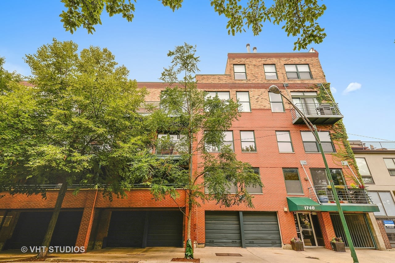 1740 N Marshfield Ave #3