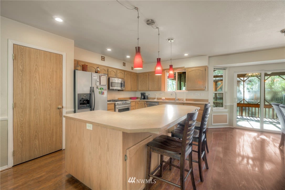 22433 Vale Ct SE