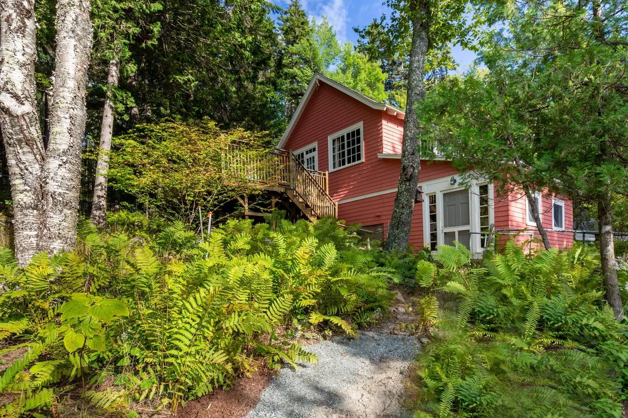 New Listing! 40 Steamboat Wharf Road, Mount Desert Island, Maine – $1,450,000