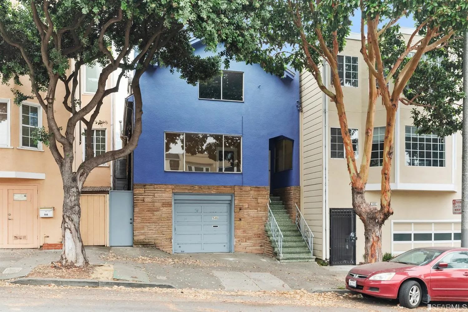 546 Monterey Blvd