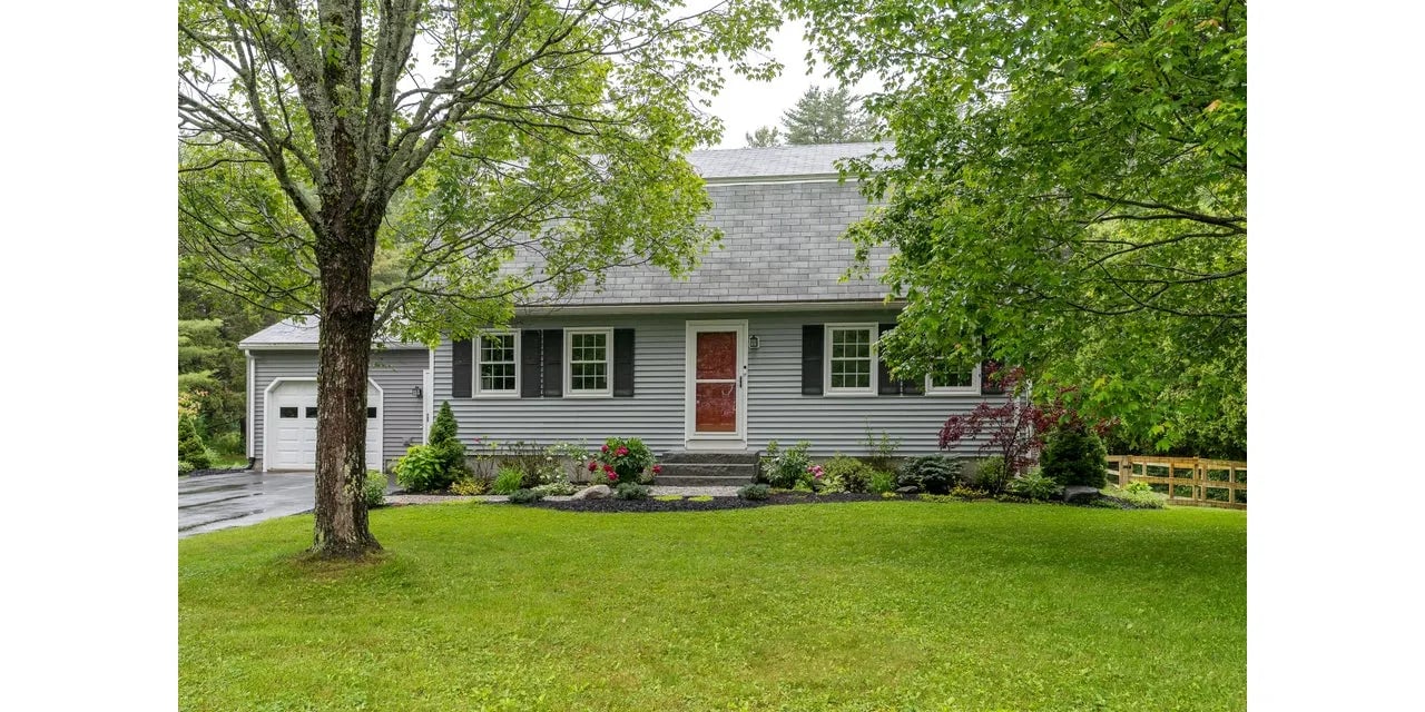New Listing! 24 Littlejohn Road, Cape Elizabeth, ME 04107- $795,000