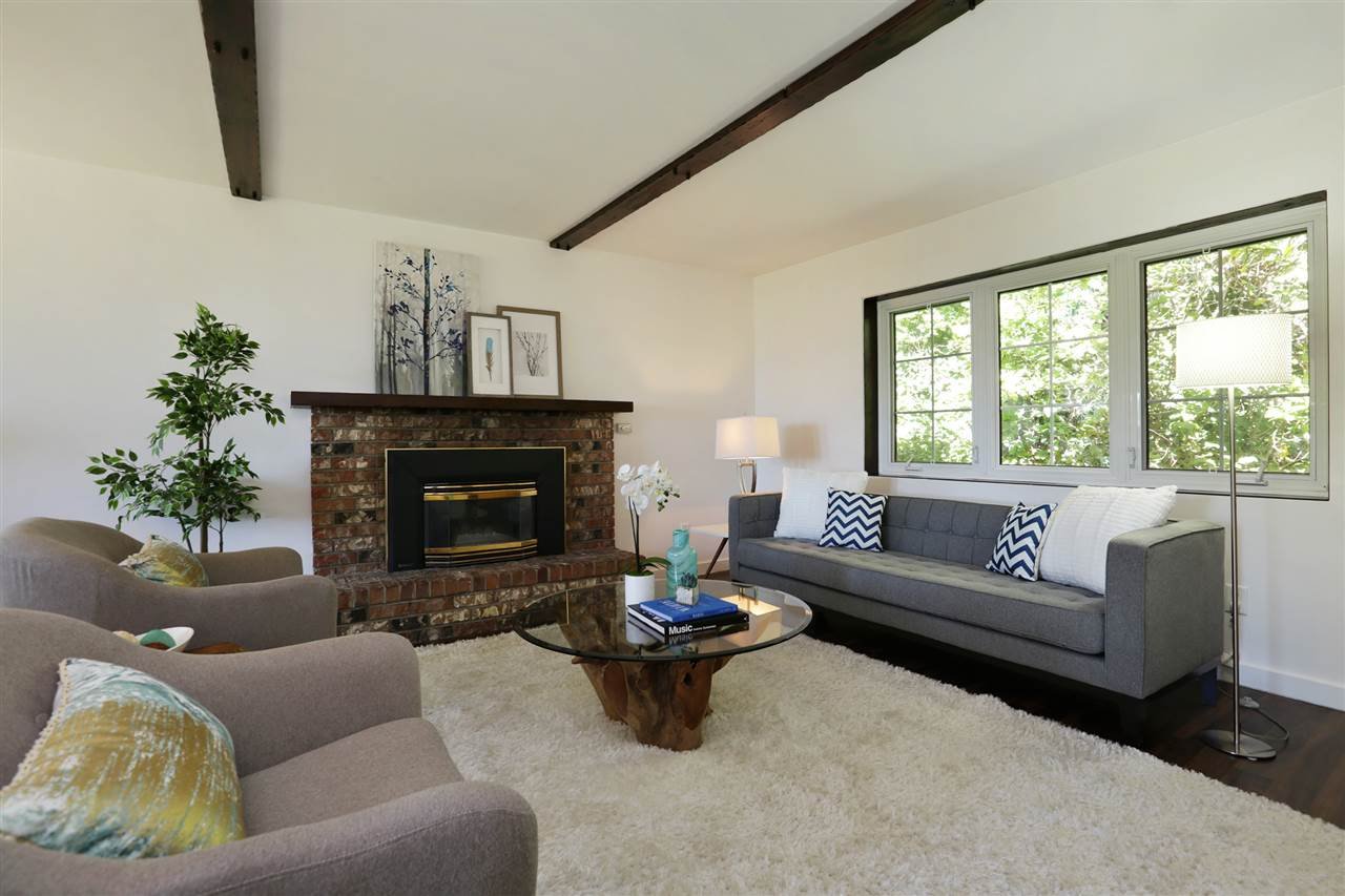 230 Mountain Dr