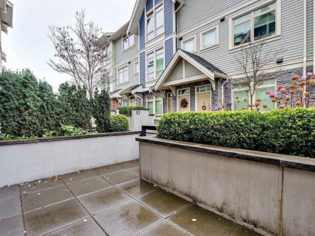 3-115 W Queens Rd
