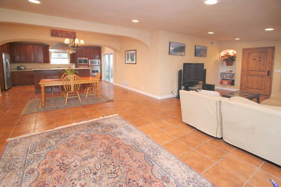 1401 Kenwood Rd