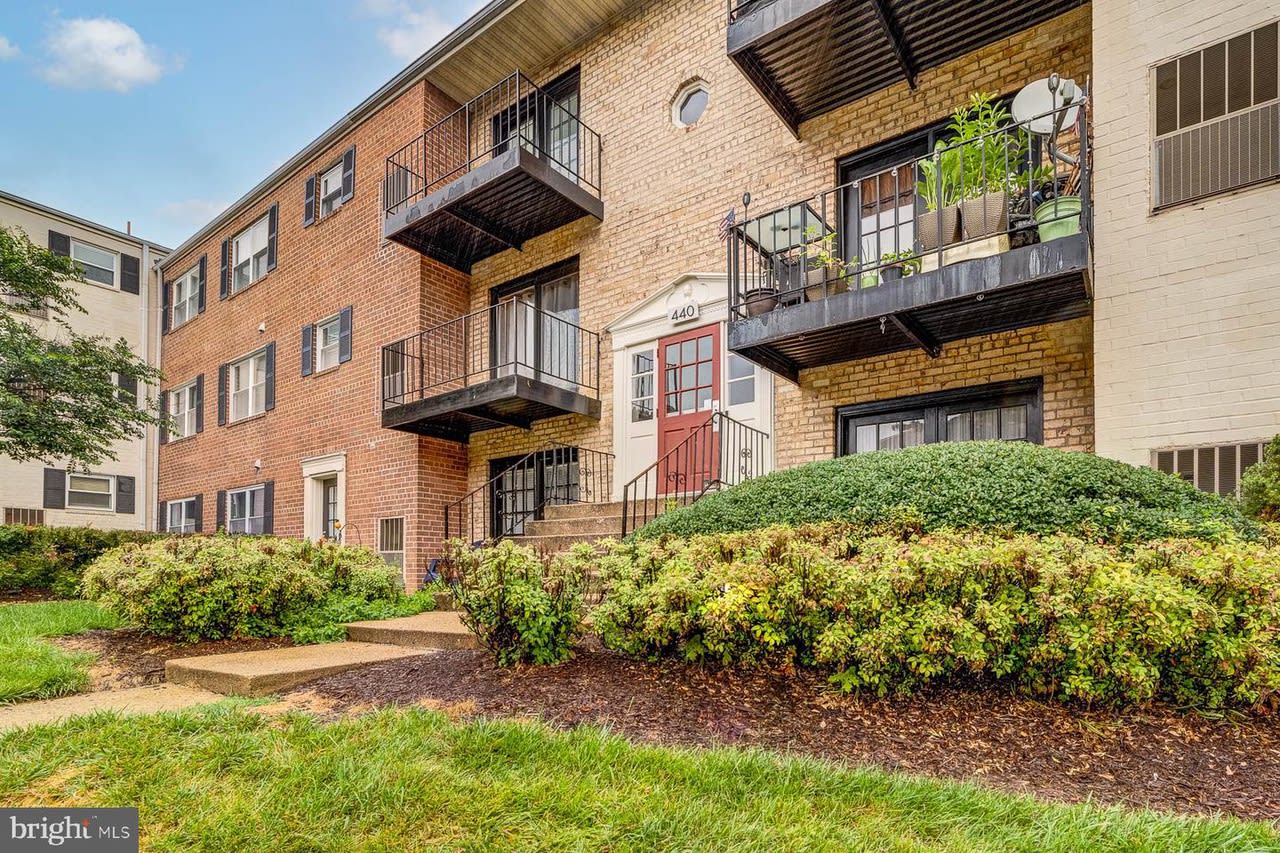 440 N Armistead St #303