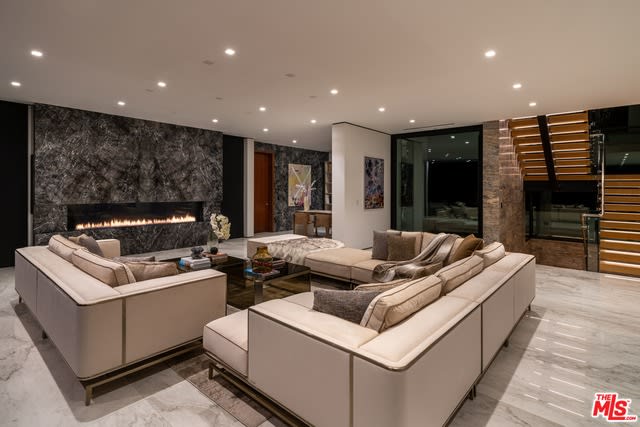 Manor Radiant