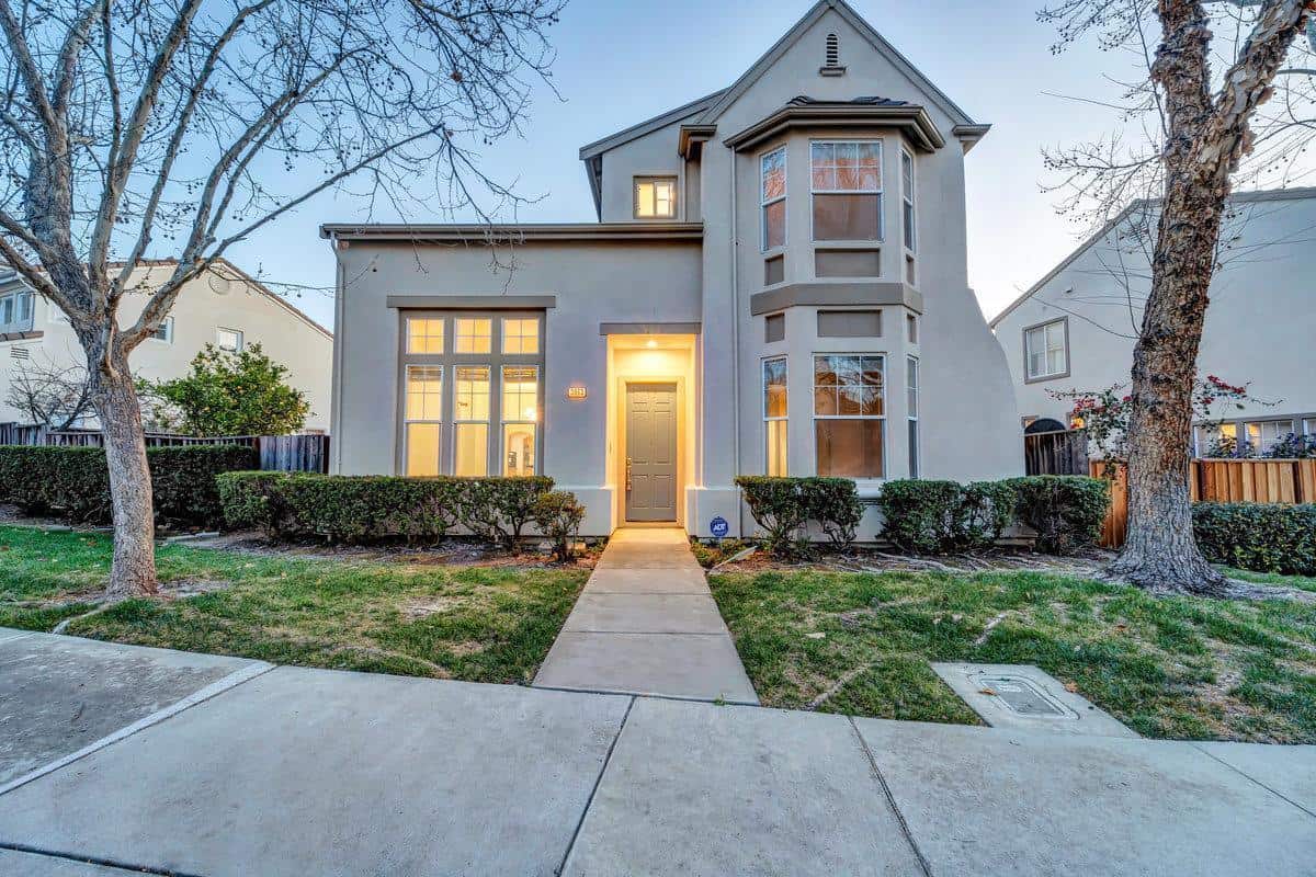 3983 Chamberer Drive • San Jose • 95135
