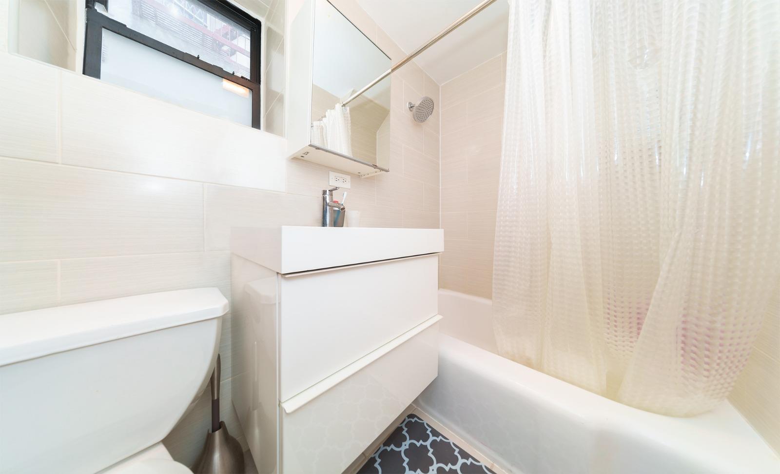4-6 West 105th Street, Apt 1-F
