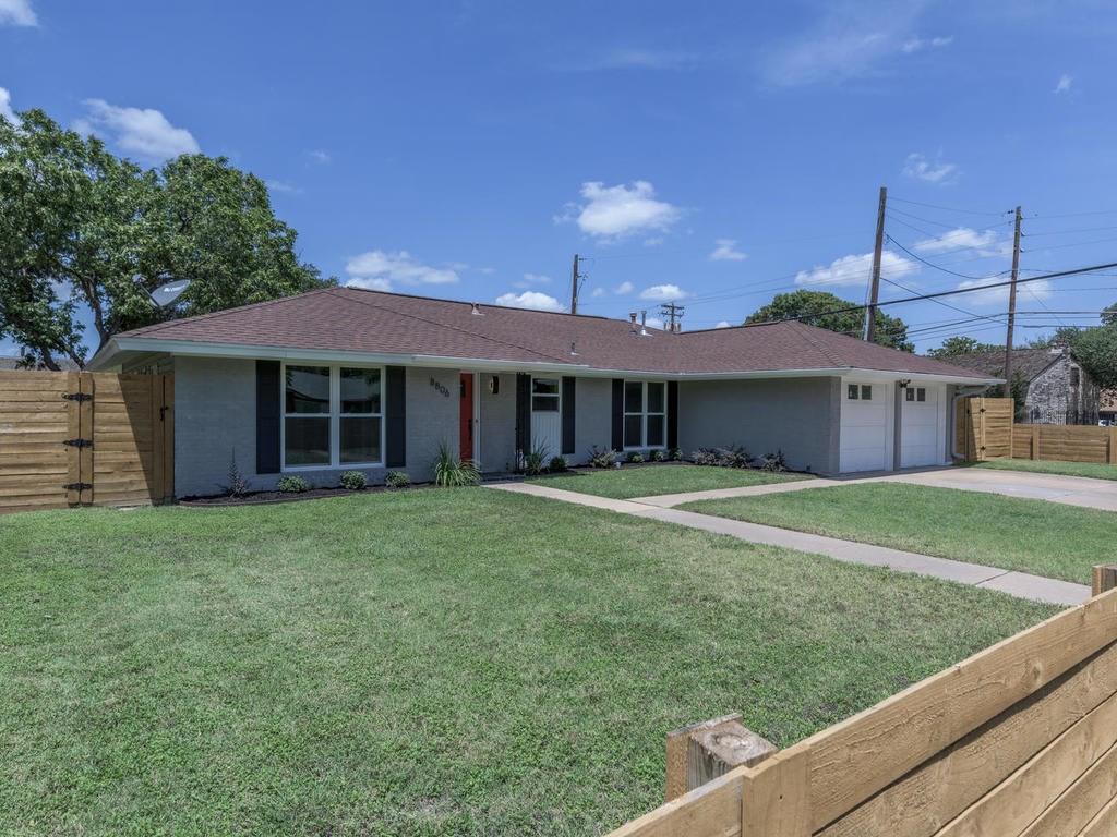8806 Colonial Dr