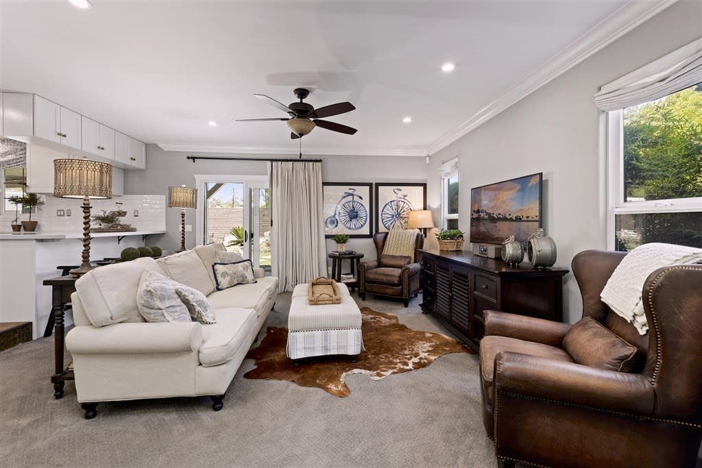 4240 Woodland Dr