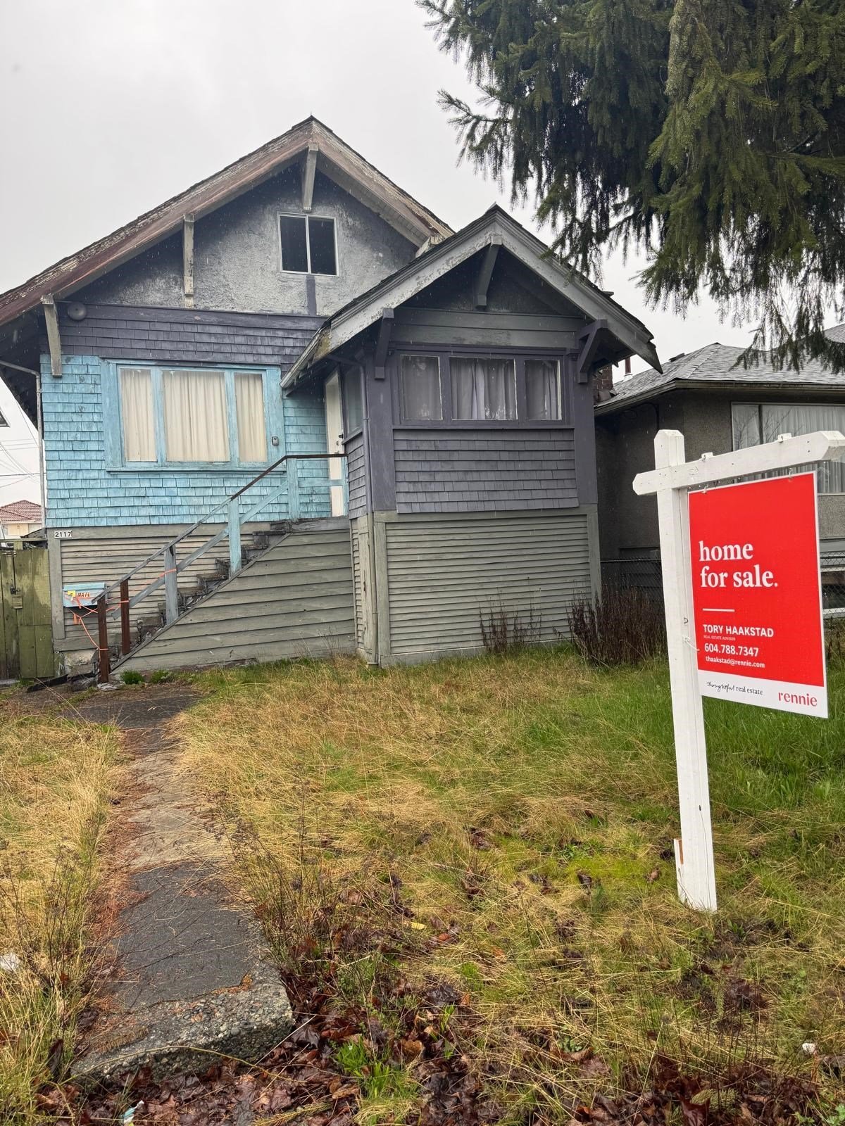 2117 E 54th Ave