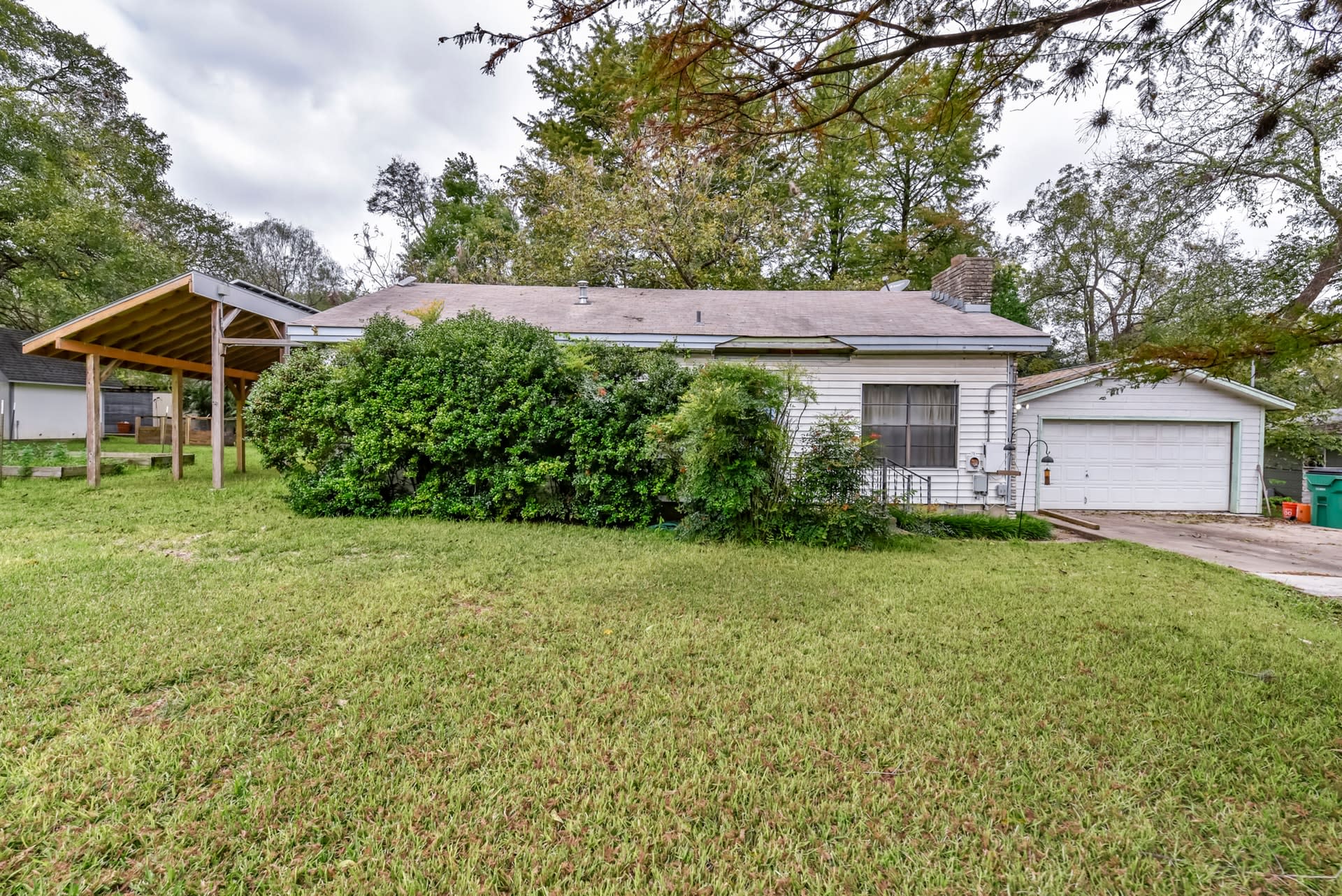 1800 Rockcliff Road & 4202 Sandy Acre Road