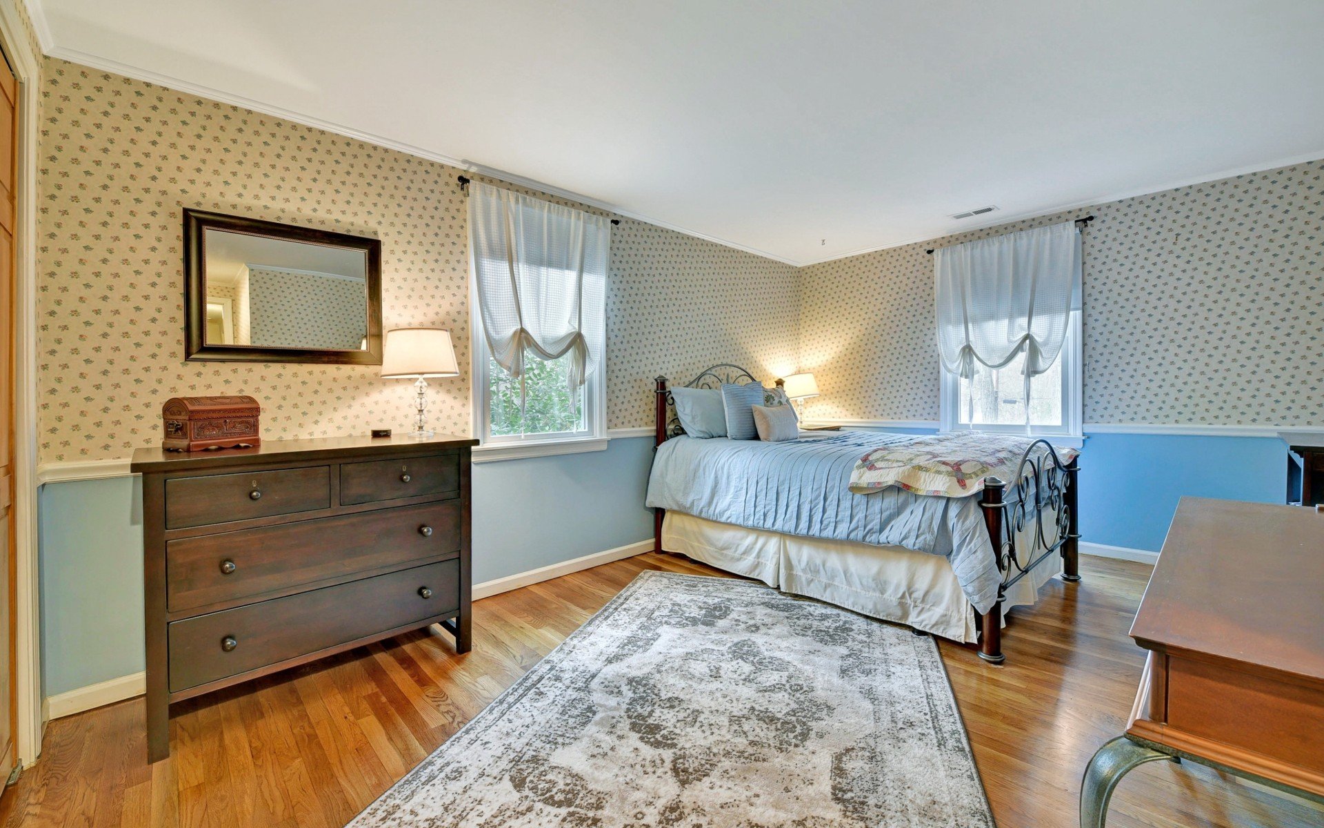 8 Anona Dr
