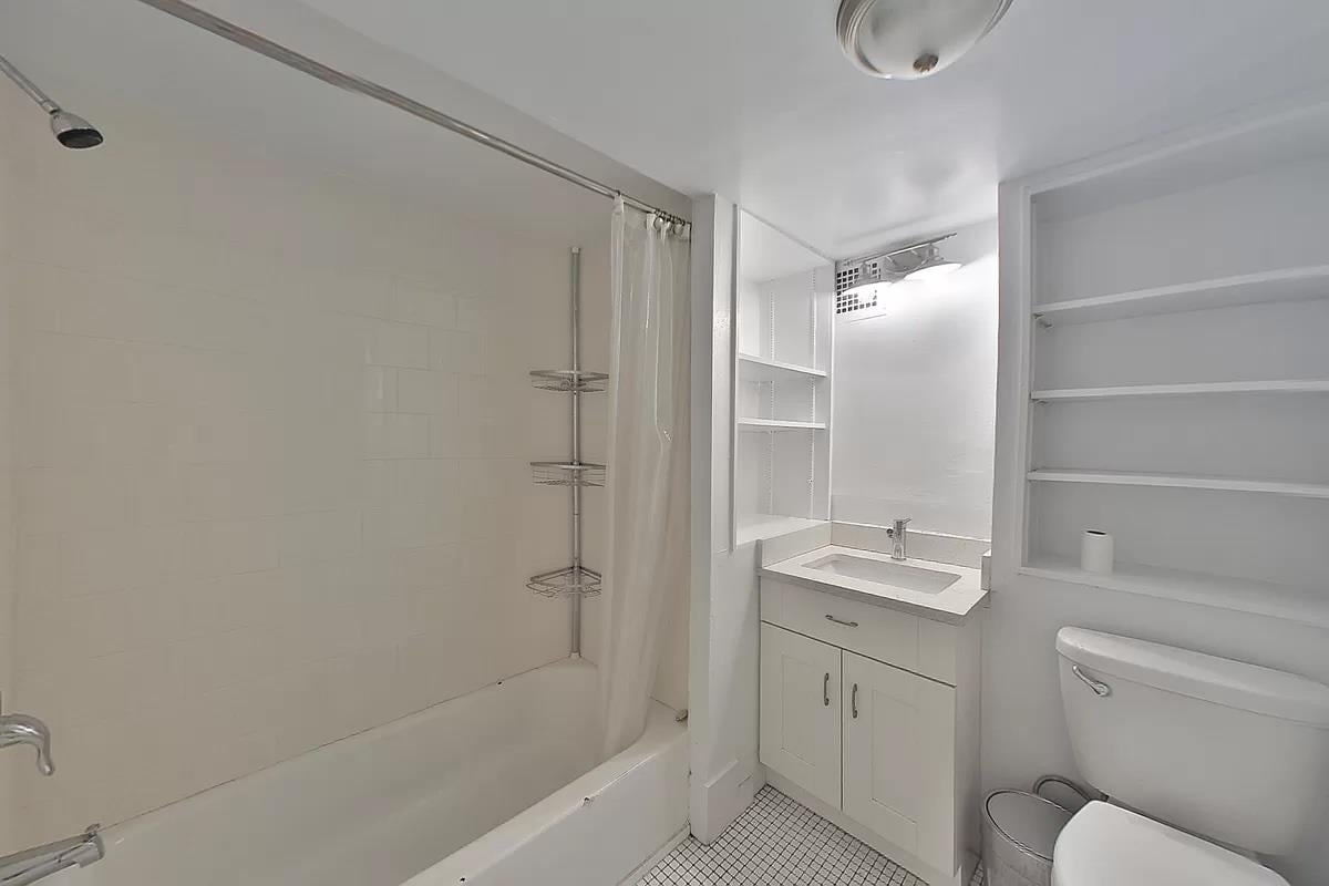 71 Leonard Street, Apt 2-N